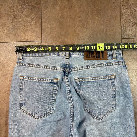VTG 90s DKNY High Waist Light Wash Tapered Mom Jeans Made In USA - Picture 7 of 8
